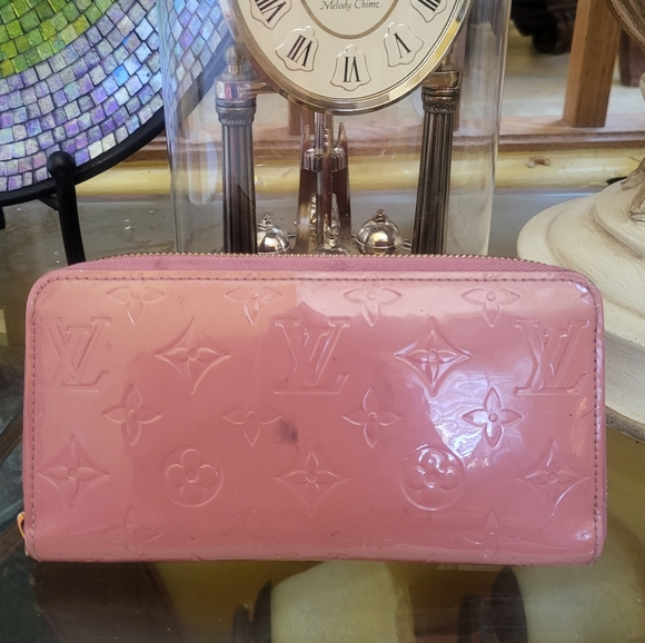 Louis Vuitton Monogram Verni Rose Blush Zip Around Long Wallet - Picture 15 of 15